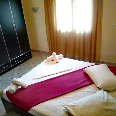 Angelo'S Guesthouse * كساميل