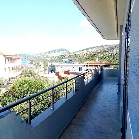 Angelo'S Guesthouse كساميل